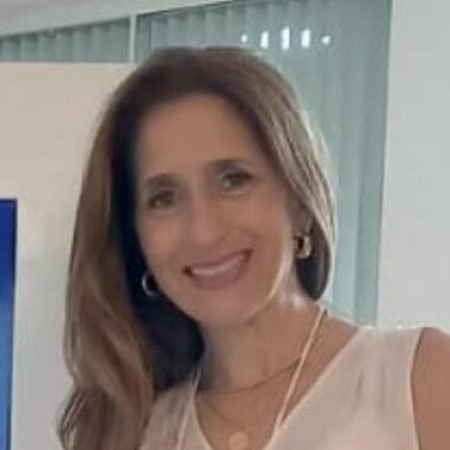 perfil_Leticia_Coelho_Simon